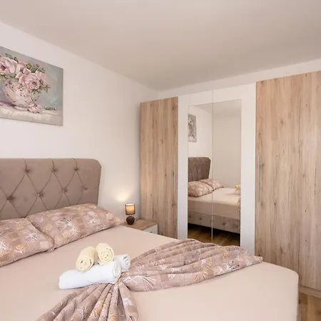 Mia-1 By Interhome * Obrovac