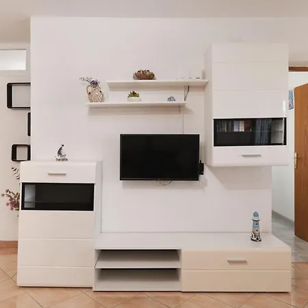 Mia-1 By Interhome Obrovac